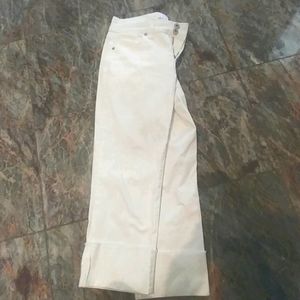 Style & Co. White Capri pants